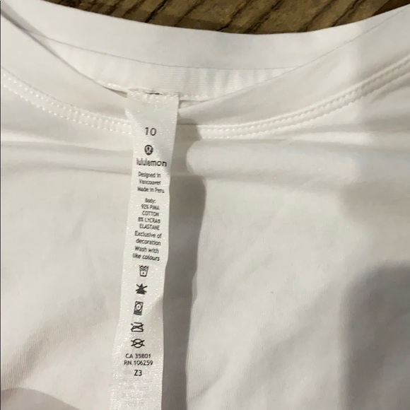 lululemon size 10 short sleeve cropped tee - Picture 4 of 5